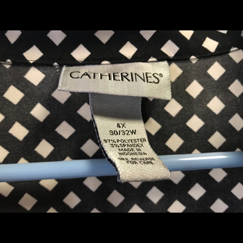 3/4 sleeve blouse. Like new